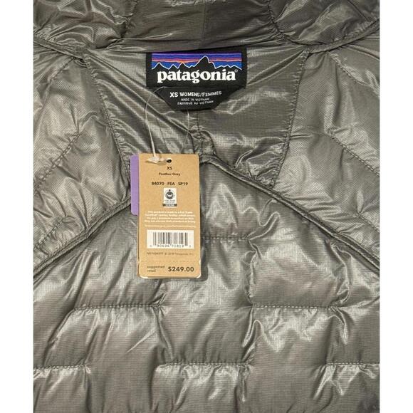 NWT! Women’s Extra Small (XS) Patagonia Micro Puff Feather Grey Full Zip Jacket - Picture 4 of 4